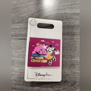 Disney Cruise Line Minnie Mouse Pin – Disney Parks Collection – New on Card